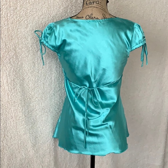 Top - Picture 3 of 3